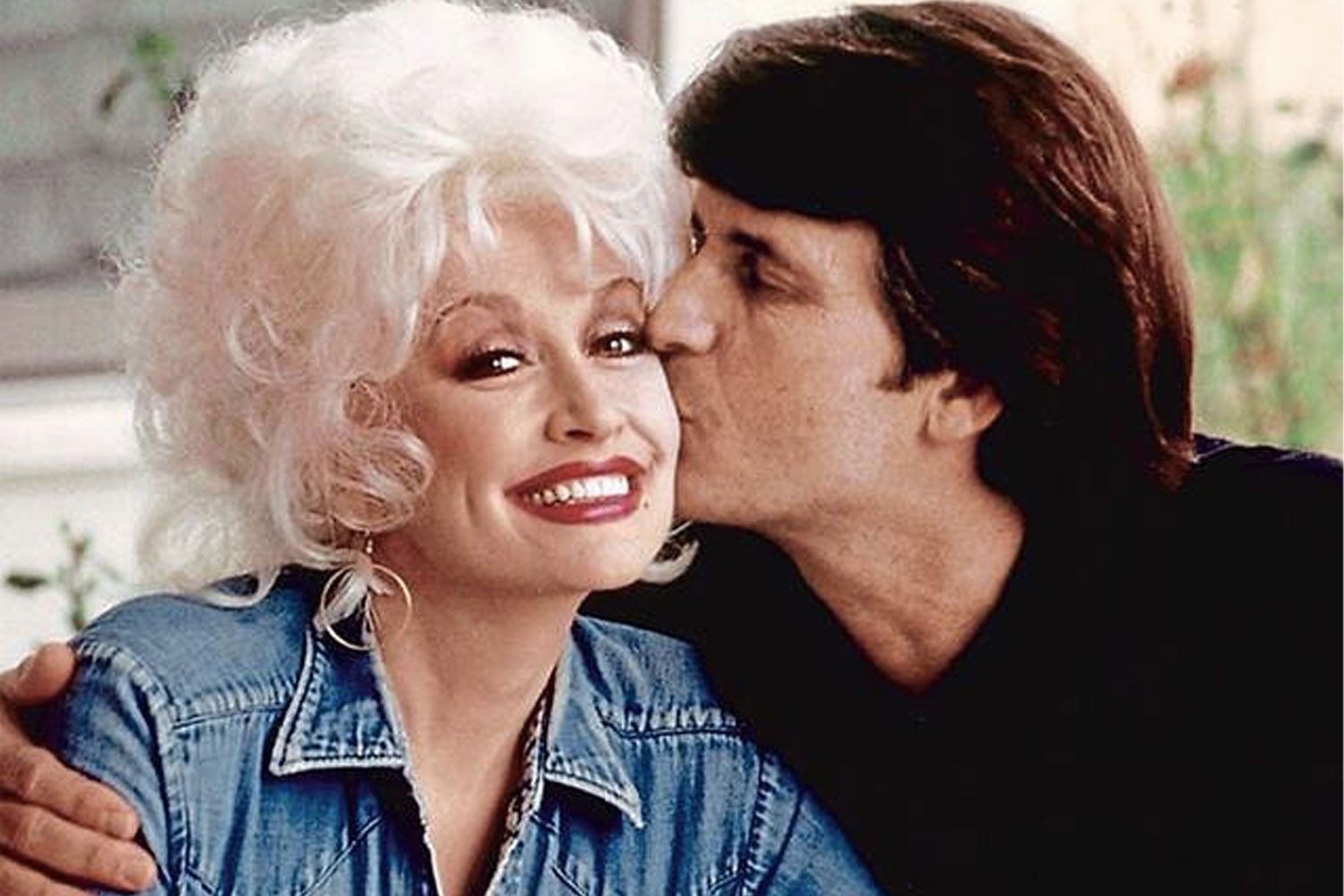 Dolly Parton Expresses Gratitude to Fans Following Husband Carl’s ...